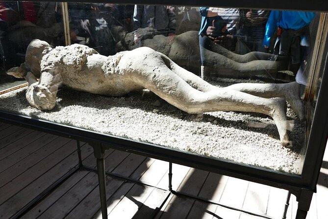 Pompeii Half Day Trip From Naples - Transportation and Group Size