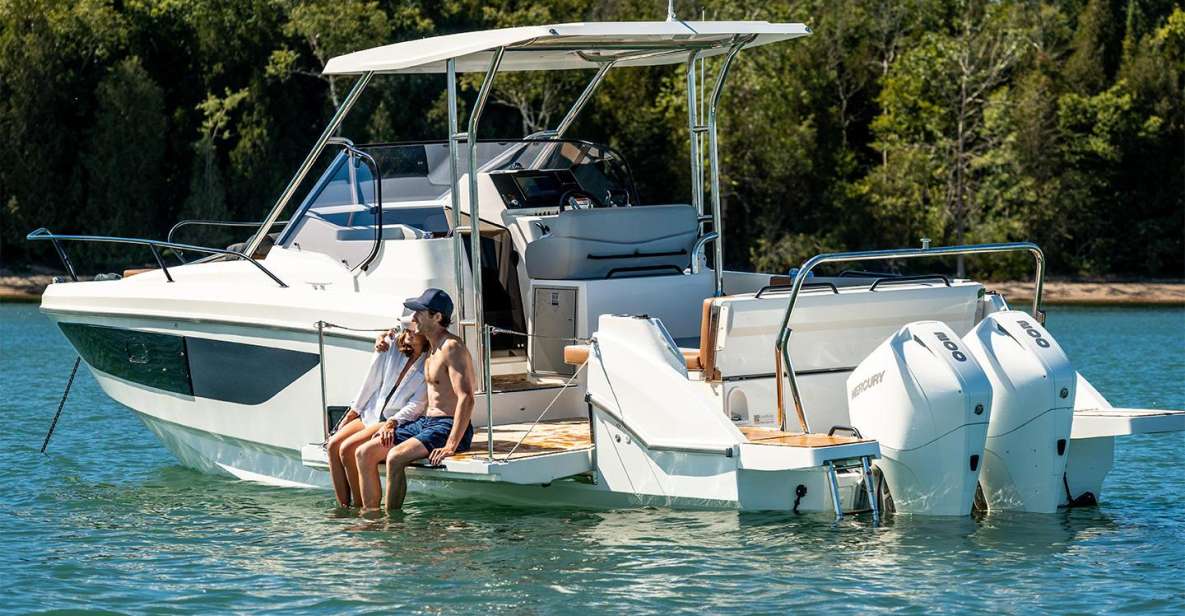 Private Boat Rental to Swim at Athenian Riviera With Skipper - Vouliagmeni Gulf Highlights