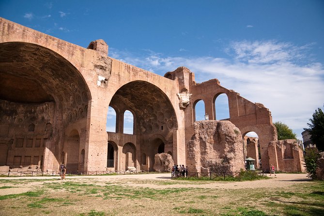 Private Colosseum Roman Forum and Palatine Hill With Pick-Up - Discovering the Roman Forum