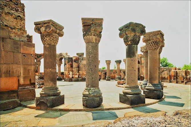 Private Tour to UNESCO Heritage Echmiadzin Churches, Zvartnots and Sardarapat - Discovering Zvartnots Ruins