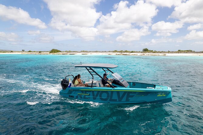 Private Watersport Boat REVOLVE Tour - Safety Gear Included