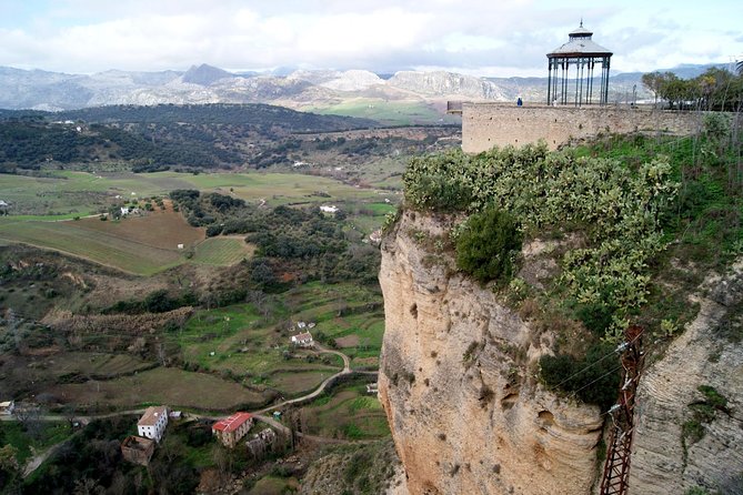 Ronda and White Villages Guided Day Tour From Seville - Reviews and Ratings