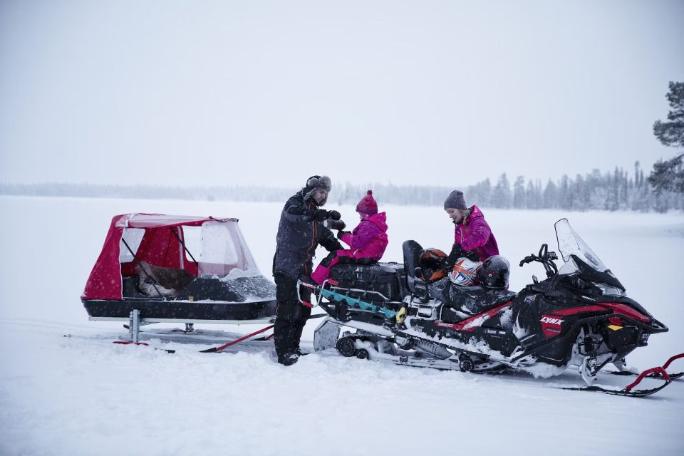 Rovaniemi: Northern Lights Snowmobile Sledge Ride - Preparing for the Snowmobile Sledge Ride