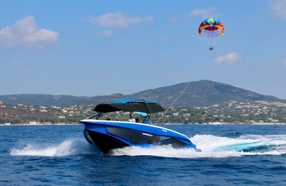 Saint Maxime: Parasailing - Capturing the Adventure