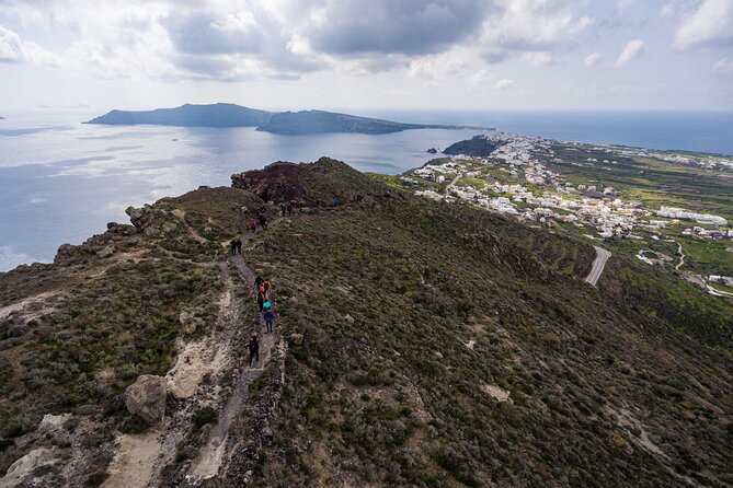 Santorini : Caldera Trail Hike and Sunset - Rustic Picnic Experience