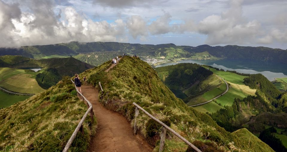 São Miguel Island: Full-Day Sete Cidades Tour - Participant Information