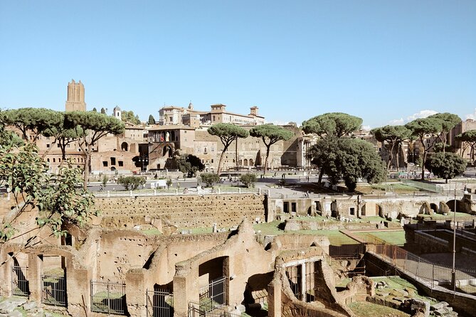 Small Group Tour of Colosseum With Dungeons - Discovering the Roman Forum