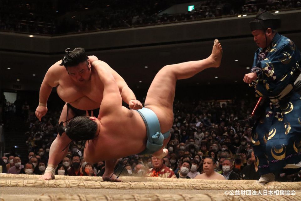 Tokyo: Grand Sumo Tournament Viewing Tour (September, ) - Venue Amenities