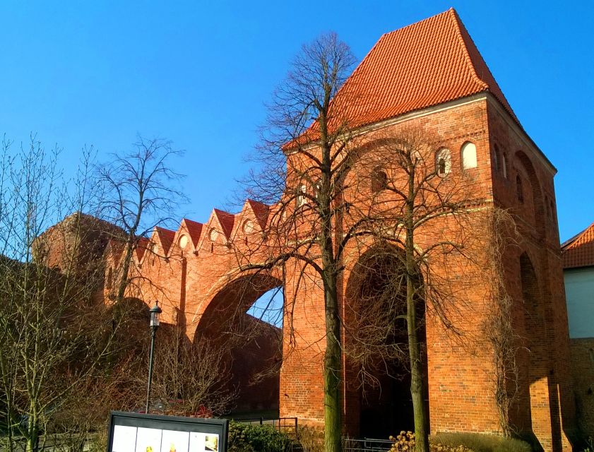 Torun Living Museum of Gingerbread and Old Town Private Walk - Exploring Old Town With a Guide