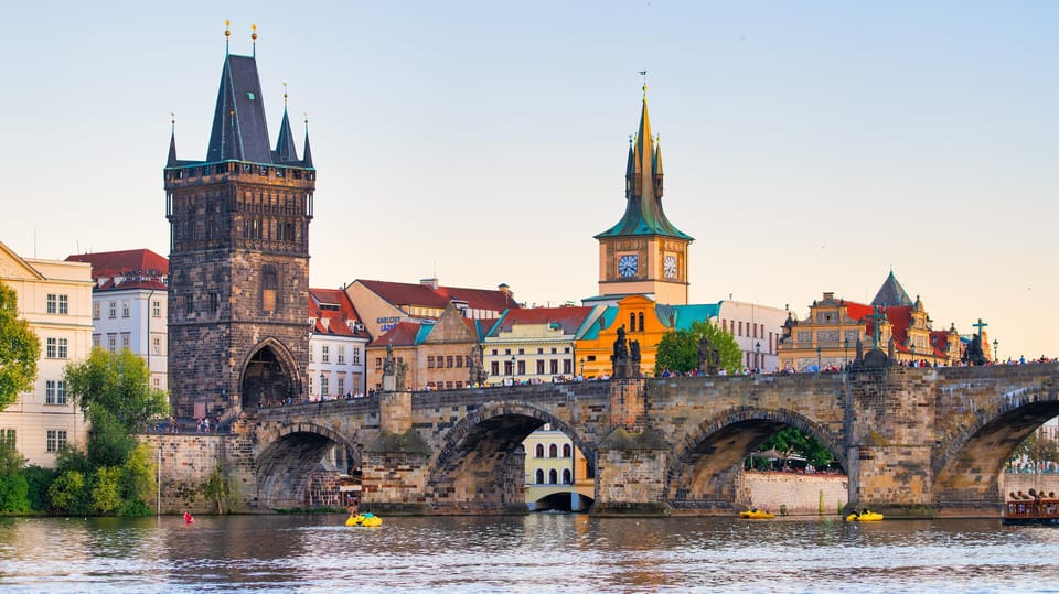 Transfer From Vienna to Prague With English-Speaking Driver - Travel Comfort