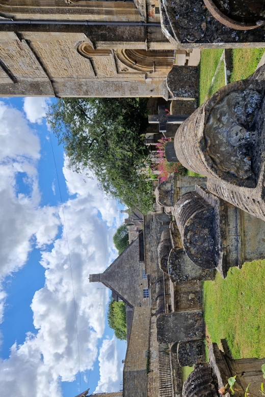 Warwick Castle, Shakespeares Stratford and the Cotswolds - Stow-on-the-Wold Luncheon