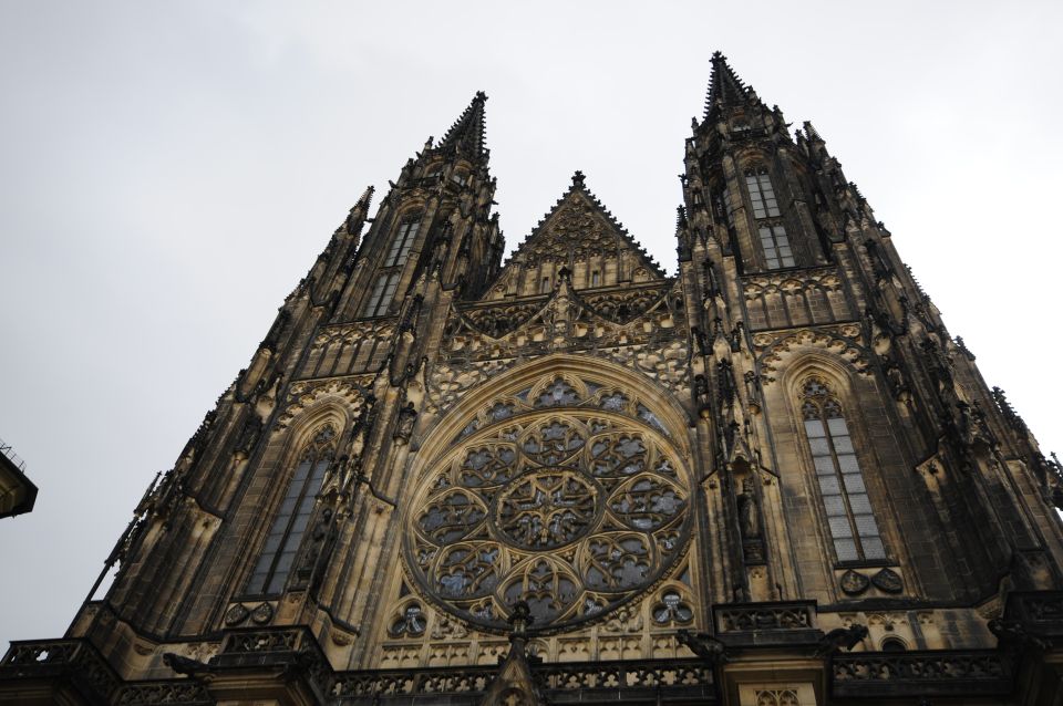 3-Hour Prague Castle & Interiors Tour - What to Bring and Tour Language