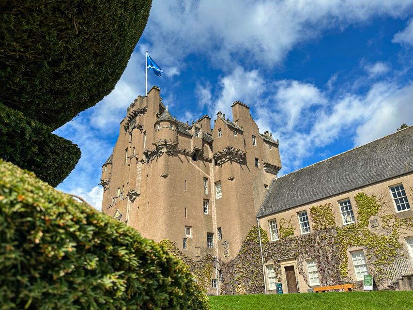 Aberdeen&Shire Castle & Distillery Private Group 1 Day Tour - Whisky Distillery Tasting