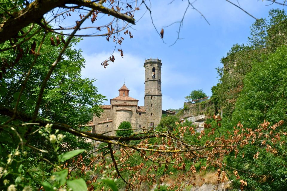 Barcelona: Pyrenees Villages and Trails Full-Day Tour - Breathtaking Hiking Trails