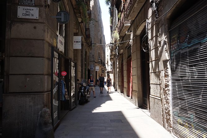 Barcelona, Stories and Legends of the Gothic Quarter, With Tapas. - Wheelchair Accessibility and Comfort