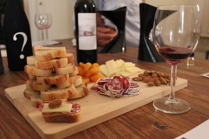 Bordeaux Super Saver Historic Gourmet Walking Tour With Lunch and Médoc Tour - Tour Highlights