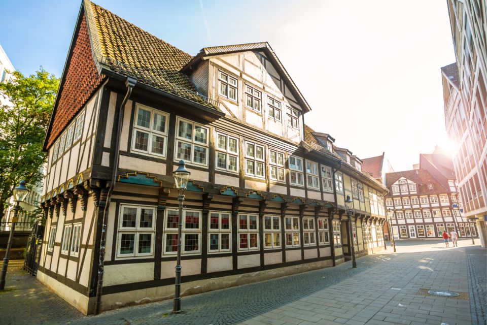 Braunschweig: Scavenger Hunt Self-Guided Walking Tour - Preparing for the Tour