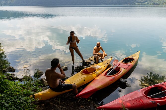 Castel Gandolfo Kayak Tour With Wine and Food Tasting - The Popes Summer Residence in Castel Gandolfo