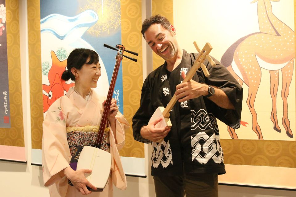 【Tokyo Shami】Let's Make a Mini Shamisen and Play It! - Taking Home the Shamisen