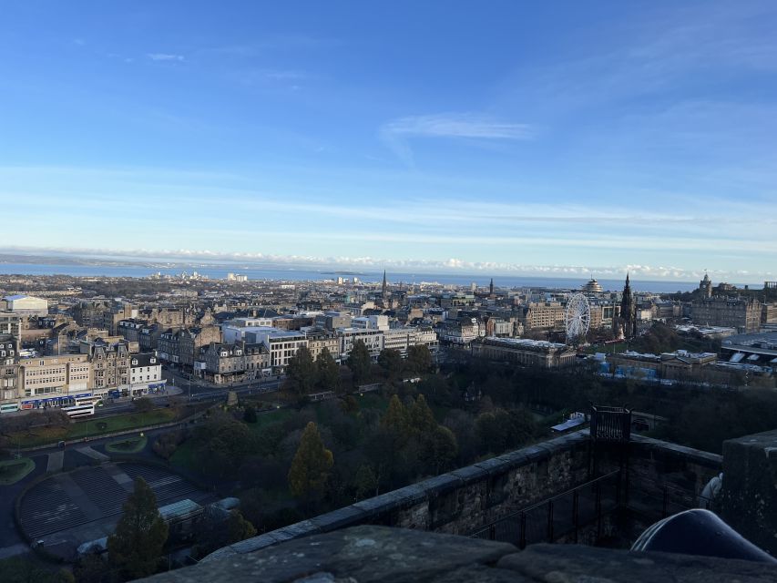 Edinburgh: Private Guided Tour of the Edinburgh Castle - Private Tour Guide