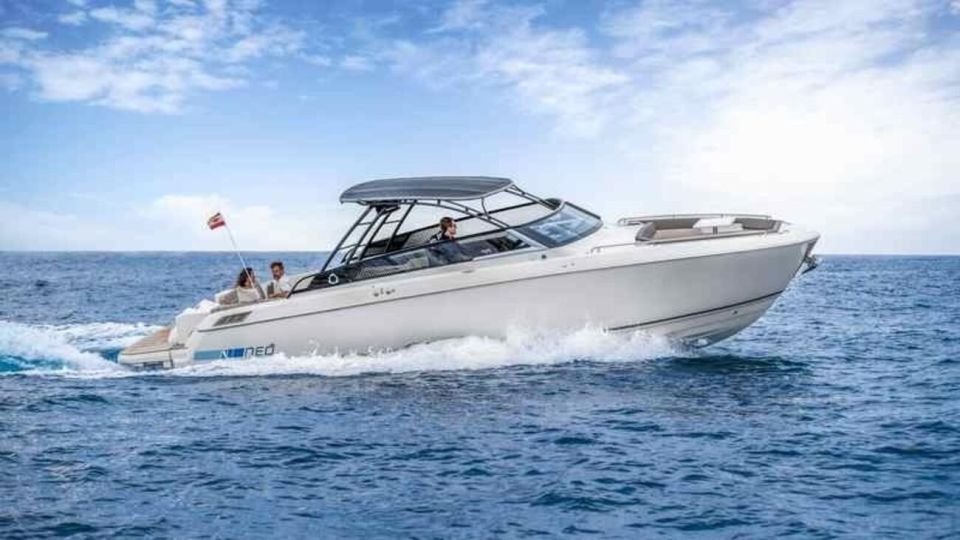 Fort Lauderdale: 13 People Private Boat Rental - Music and Entertainment