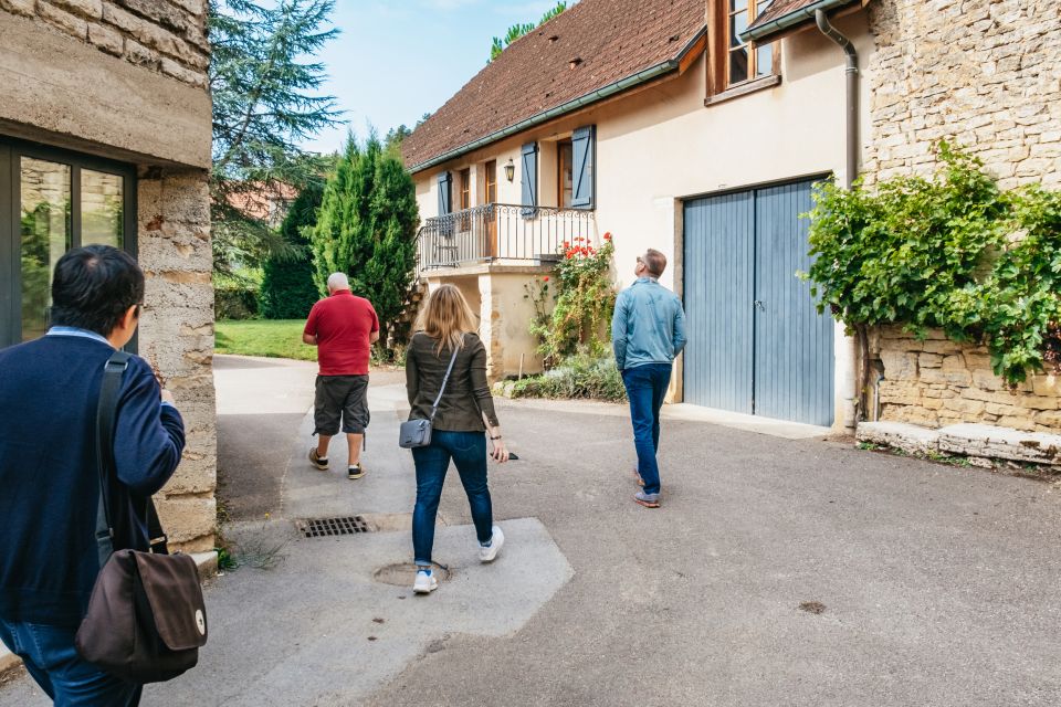 From Beaune: Burgundy Day Trip With 12 Wine Tastings - Visiting a Shop in Chambolle-Musigny