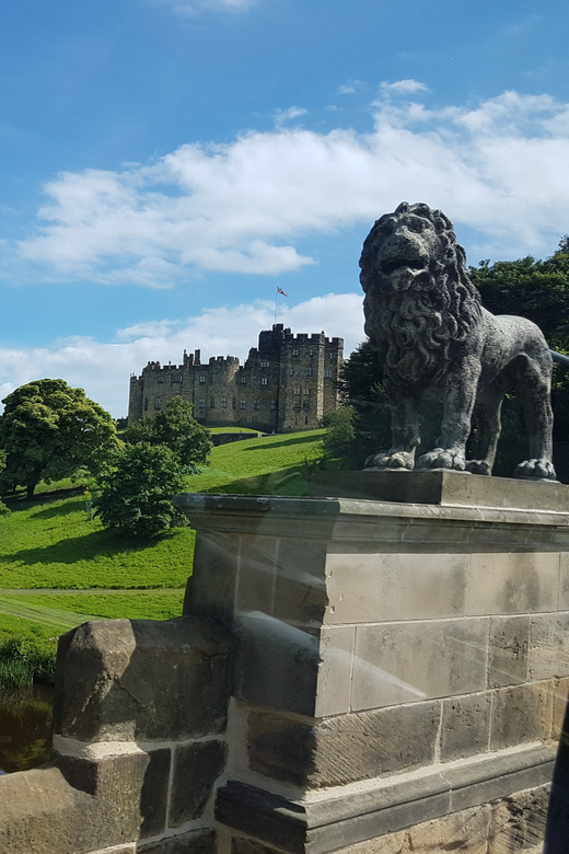 From Edinburgh: Holy Island, Alnwick Castle & Northumbria - Suitability and Accessibility