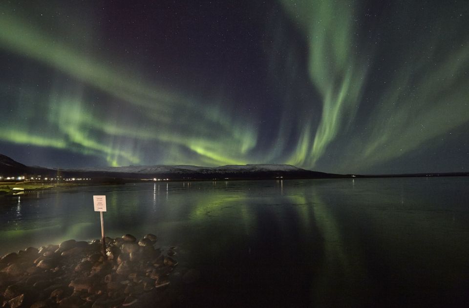 From Reykjavik: Northern Lights and Geothermal Baths Tour - Northern Lights Guarantee