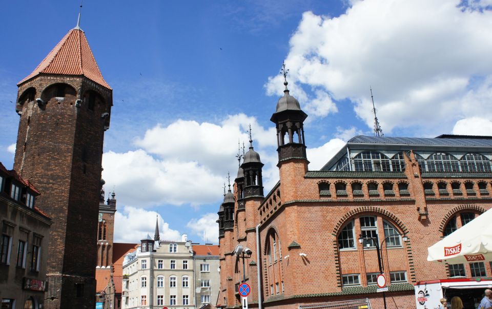 Gdansk: Individual Sightseeing Tour With Audio Guide - Audio Guide Narrative Highlights