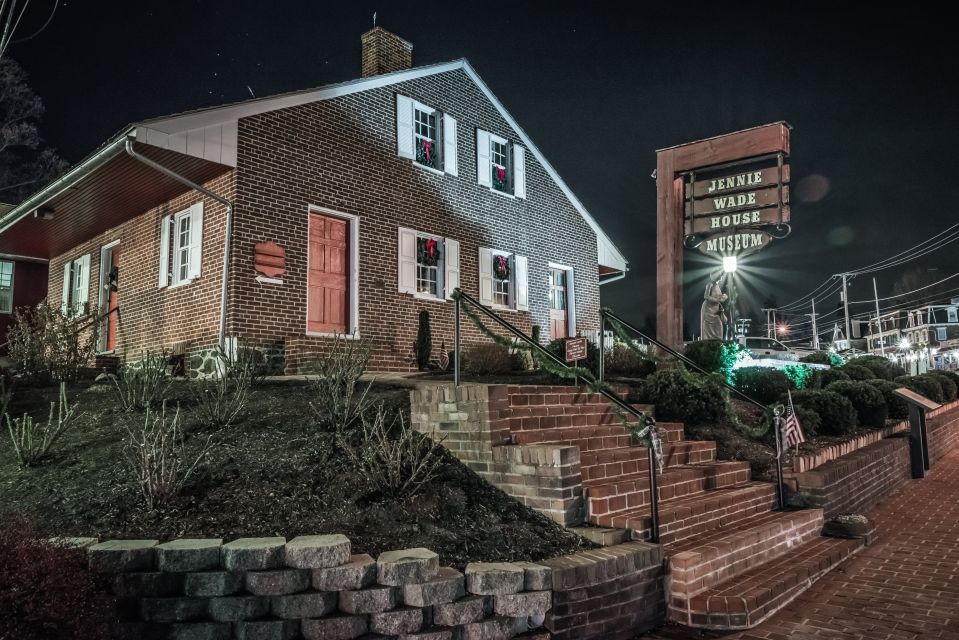 Gettysburg: Civil War Ghosts Walking Tour - Connecting With the Past