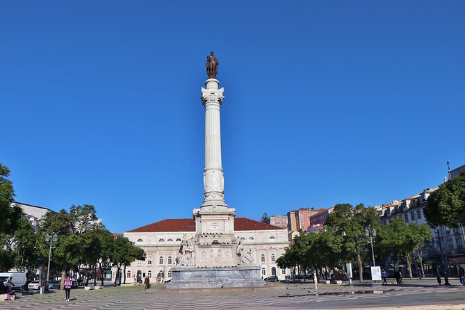 Lisbon's Private Walking Sightseeing Tour - Discovering Lisbon Cathedral