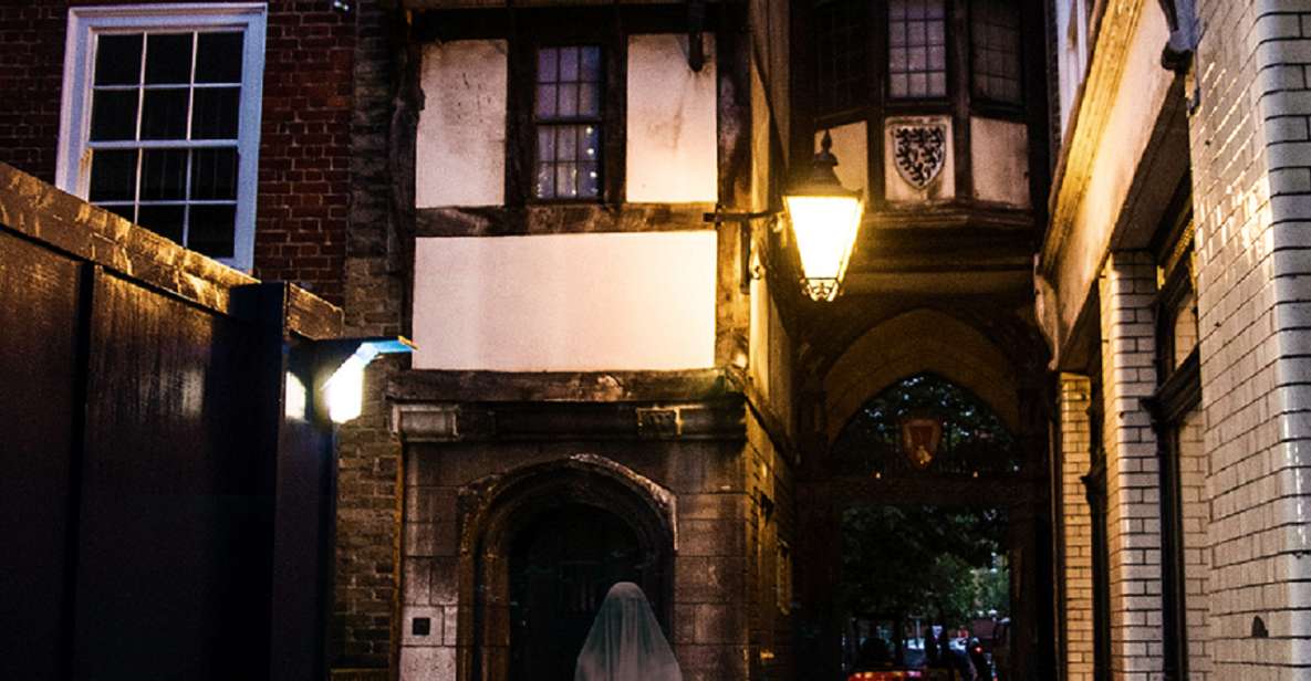 London: 2-Hour Farringdon Paranormal Activity Tour - Grisly Fate of William Wallace