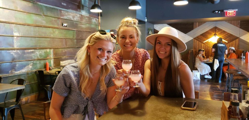 Nashville: Sip N Shop Guided Walking Tour - Instagram-Worthy Moments