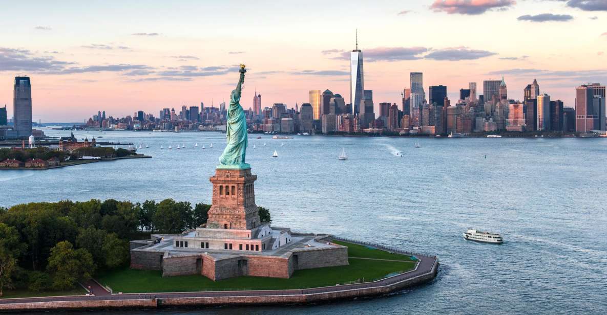 NYC: Visit Statue of Liberty & 3h Manhattan Walking Tour - Main Stops