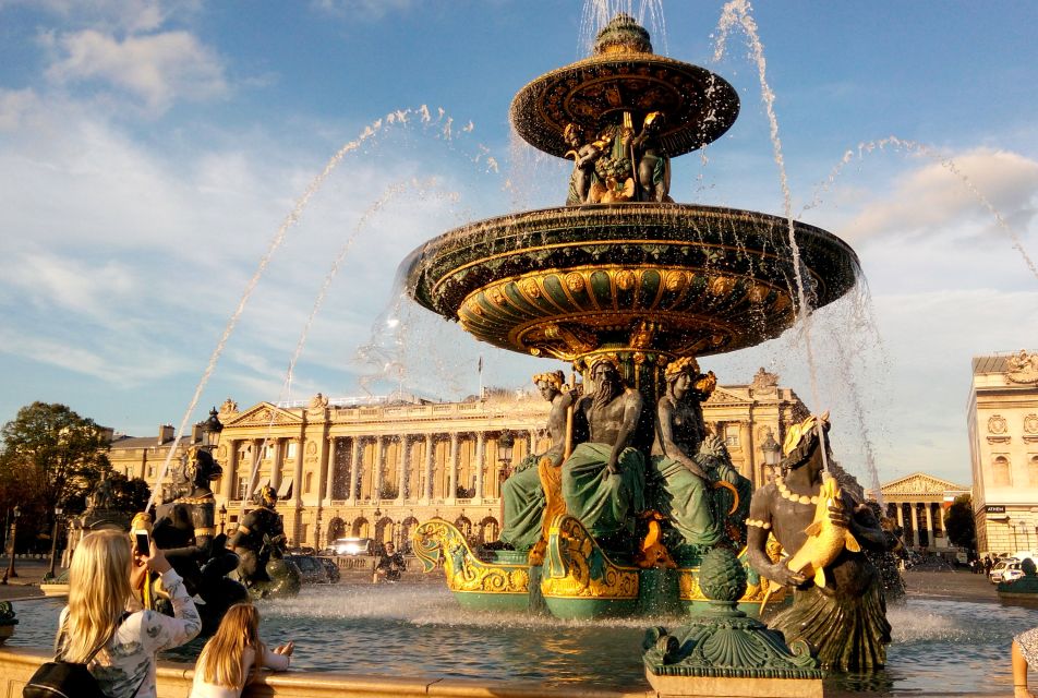 Paris Private Full Day Tour - Tickets to Louvre & Lunch - Parisian Culture and Gastronomy