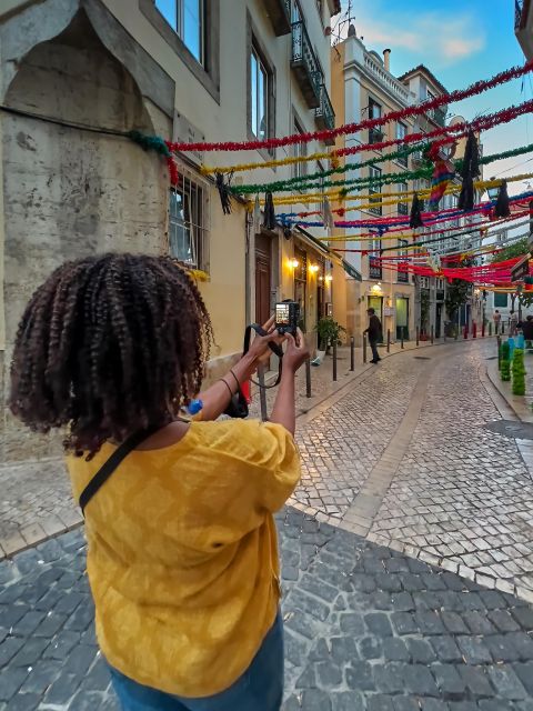 Photo Walk In Alfama, Graça and Mouraria With Gilby VM - Meeting Point and Cancellation