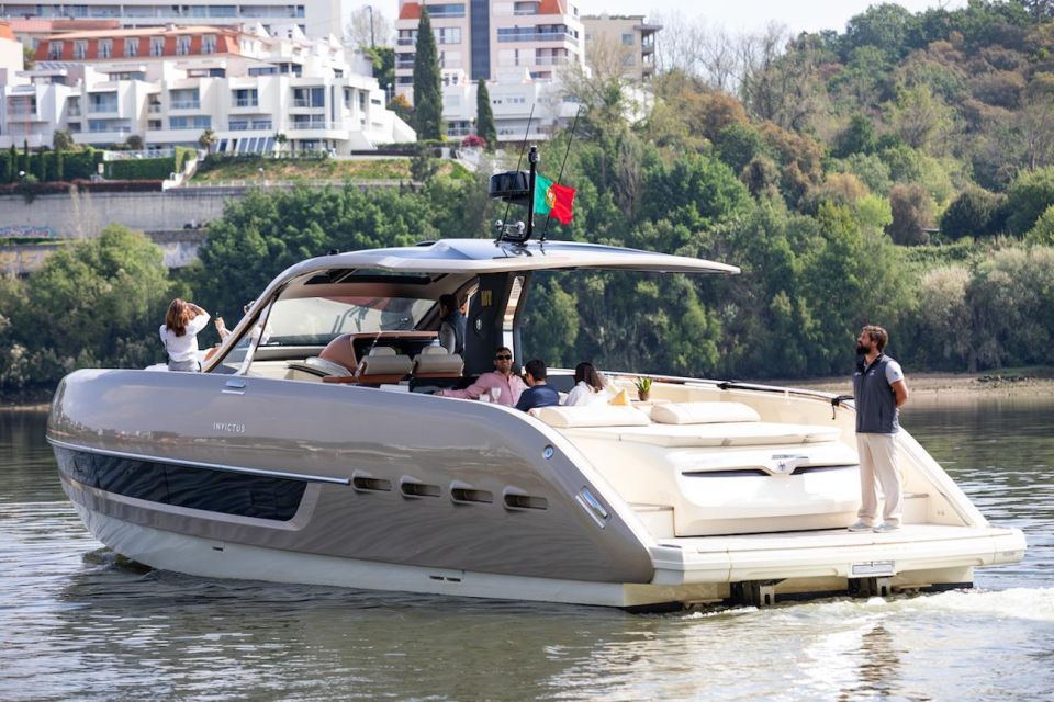 Porto: 2h Private Luxury Yacht in the Douro - Frequently Asked Questions