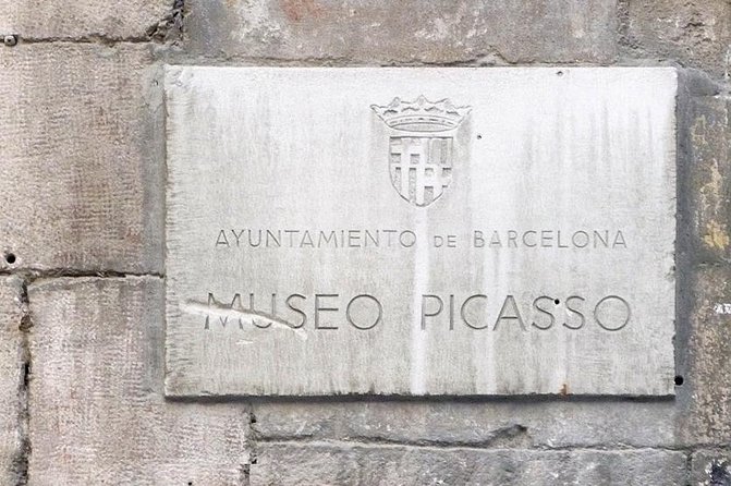 Private Barcelona Art and Tapas Walking Tour With Picasso Museum - Modern Art at MACBA