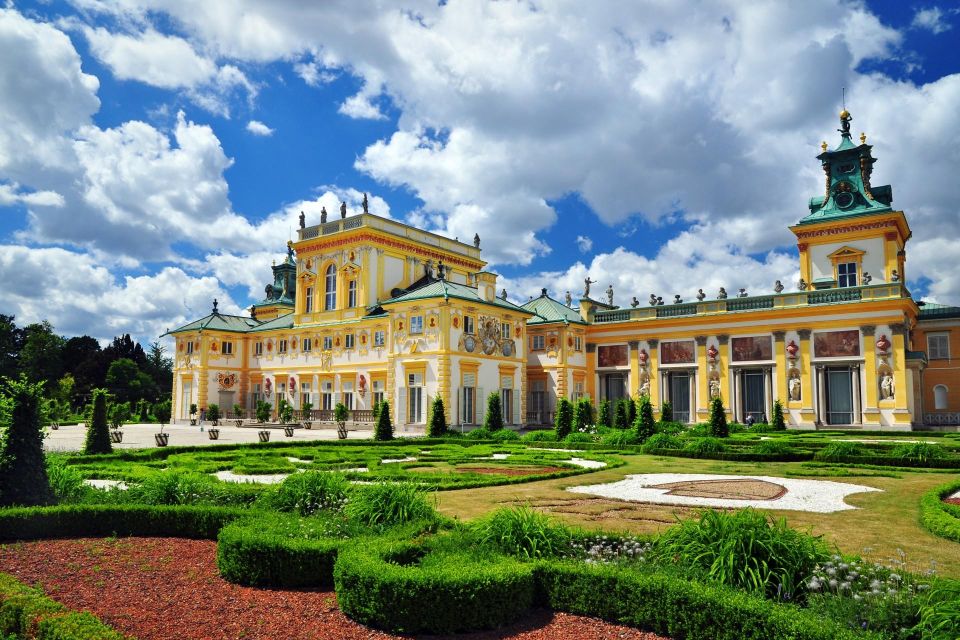 Private Full-Day Tour of Warsaw With Tickets and Transfers - Visiting the Royal Castle