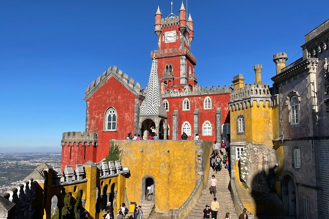 Private Tour in Sintra - About the Tour Guide