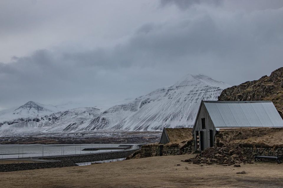 Reykjavik: 2-Day West Tour With Snæfellsnes & Silver Circle - Observing the Seal Colony