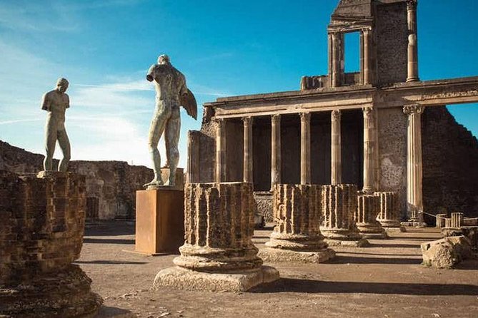 Round-Trip Shuttle Transfer From Naples to Pompeii - Exploring Pompeii