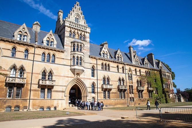 Social Distancing Specialised Oxford University Walking Tour With Student Guides - Cancellation Policy