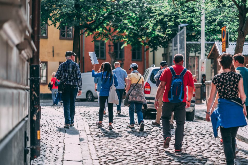 Stockholm: Old Town Walking Tour - Discovering Historic Landmarks