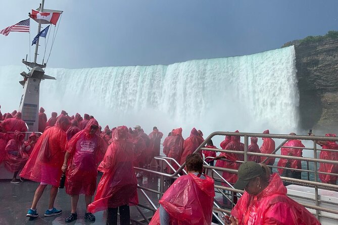 The Best All-Inclusive Walking Tour of Niagara Falls Canada - Group Size and Duration