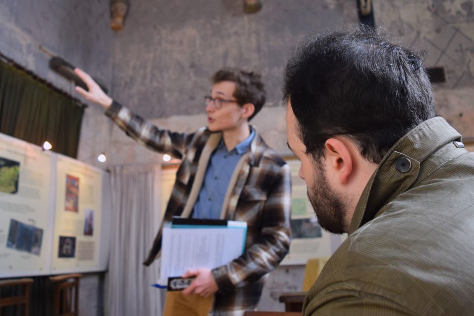 Tour of the Catholic Churches of Poitiers - Language Options