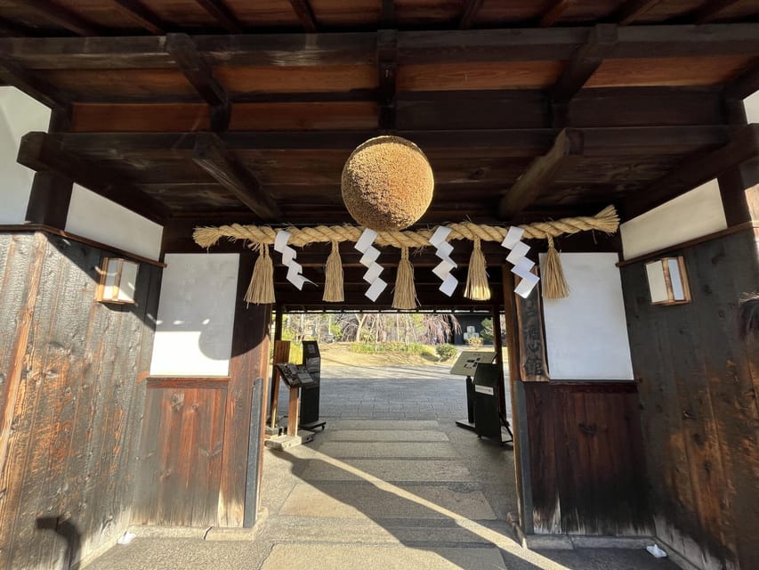 1-Day Walking Tour Around Kobe : Mountains, Sea and Sake - Kobe Chinatown and Harborland