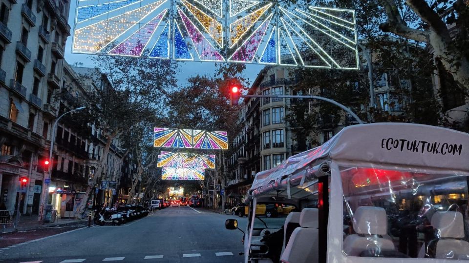 Barcelona: Private Christmas Lights Tour by Eco Tuk Tuk - Tips for Your Tour