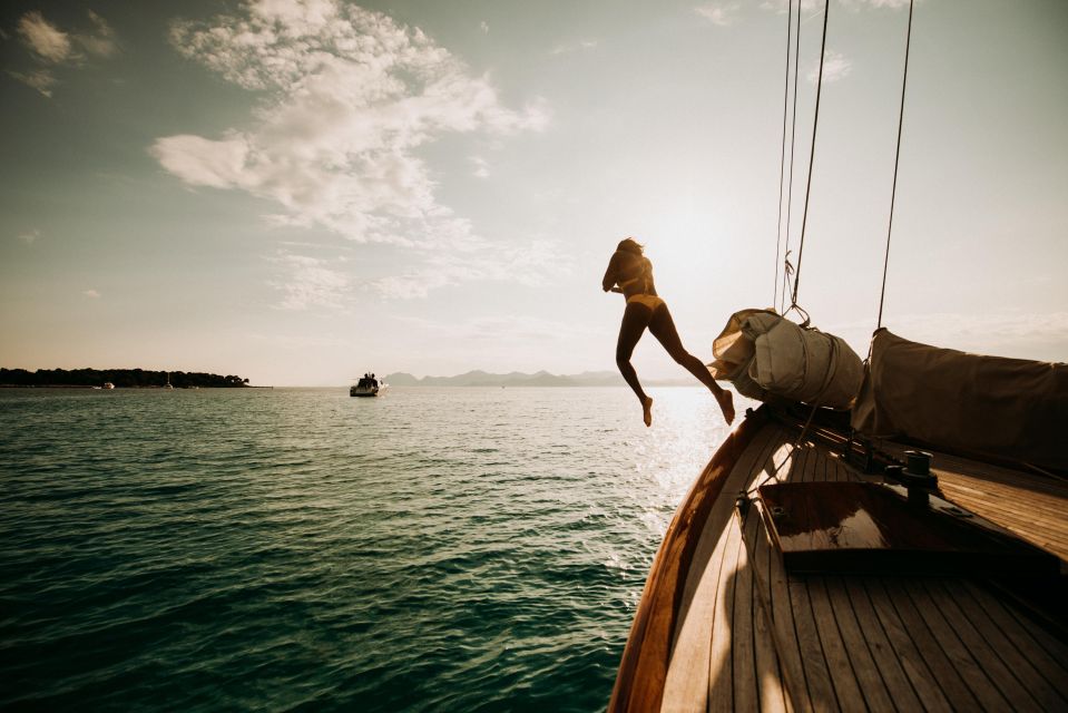 Classic Yacht Sailing in Cannes - Highlights of the Tour