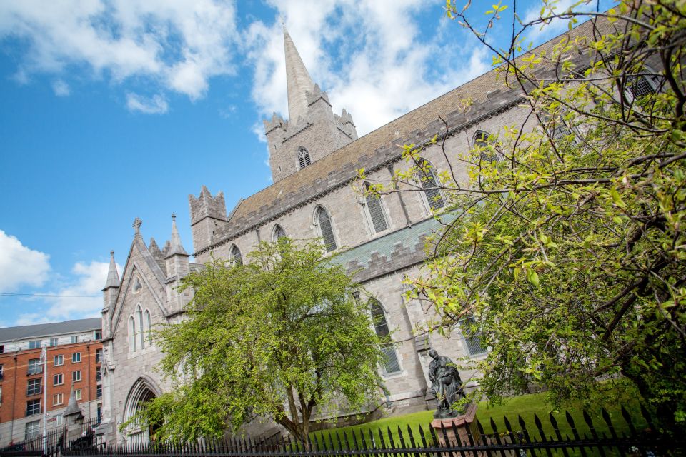 Dublin: Hop-on Hop-off Bus Tour - Tour Accessibility and Inclusions